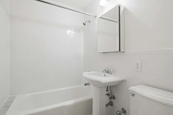 Rented by Cooper & Cooper Real Estate | media 16