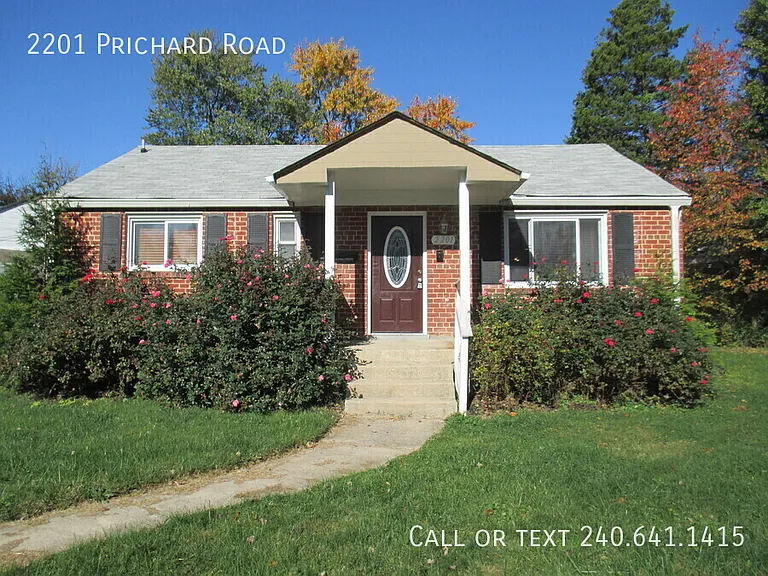 2201 Prichard Rd — Photo 1