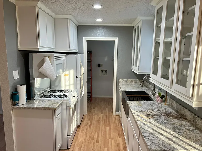 4318 E FM 1462 Rd — Photo 5