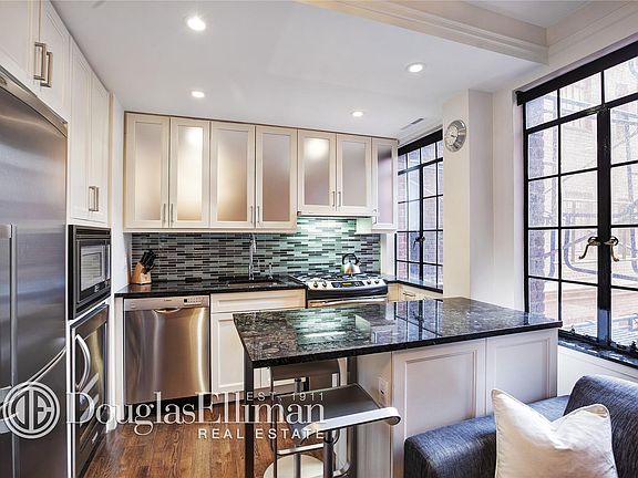 2nd image of 333 E 43rd St APT 215