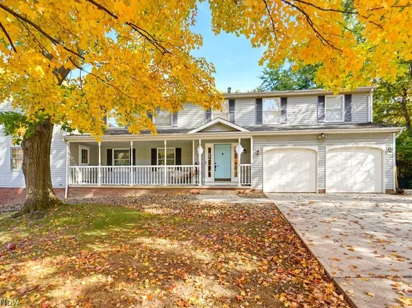 1047 Berkshire Dr, Macedonia, OH 44056