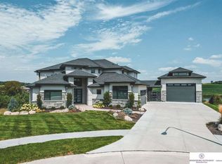 20706 Cedar Cir, Elkhorn, NE 68022