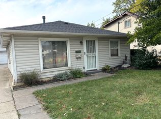 4012 E 27th St, Newburgh Heights, OH 44105