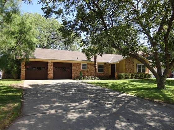 1st image of 3322 Cumberland Dr