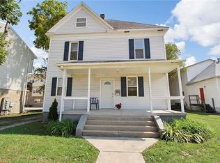 1415 9th St, Charleston, IL 61920