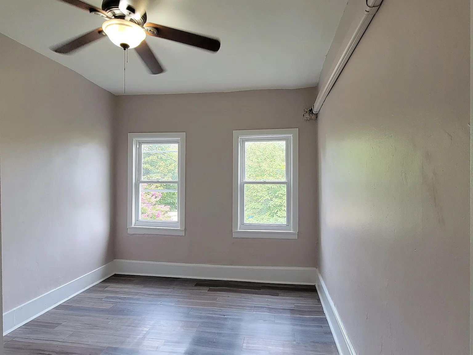 2 bed, 1050 sqft, $1,595 — Photo 4