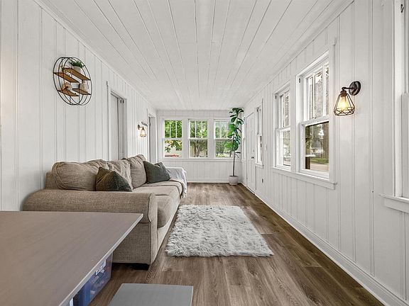 3rd image of 501 Haskins STREET