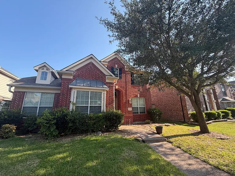 1626 Mammoth Dr — Photo 2