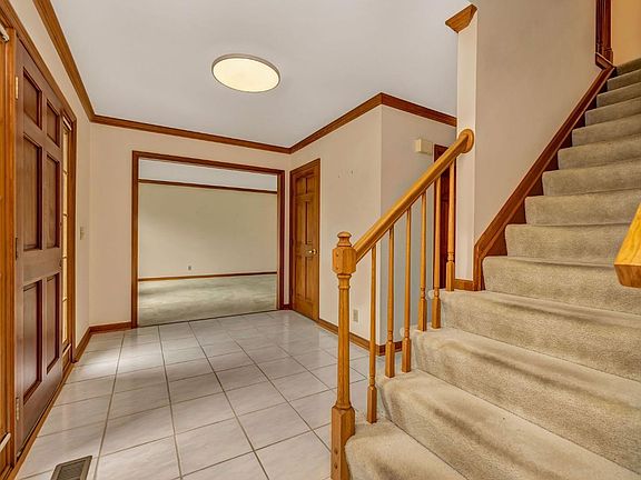 5th image of 10400 Grandoaks Ln