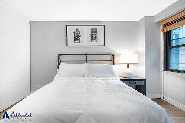 Sold by Anchor Associates | media 12