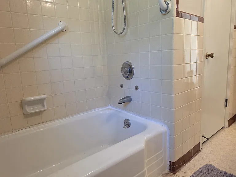5004 Holmes Ave NW — Photo 24