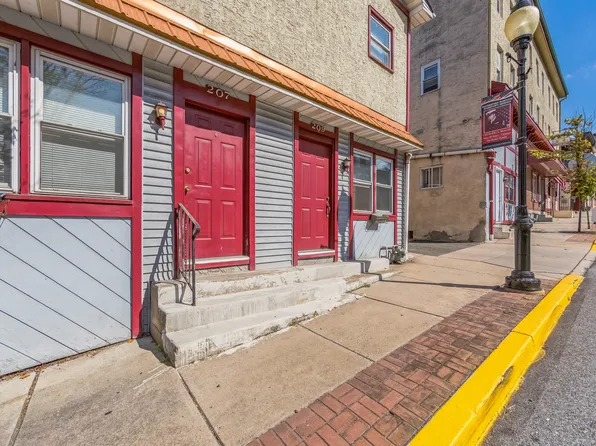 211 Main St #201, Royersford, PA 19468