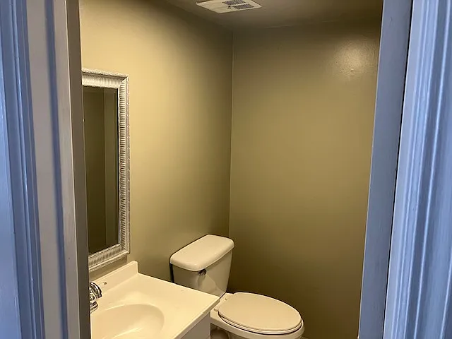 1900 Drayton Dr #401 — Photo 9