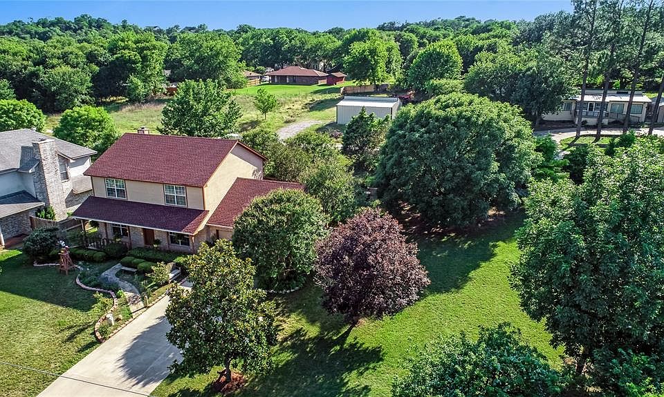 1st image of 1113 W Lake Dr