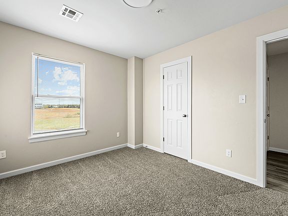 5th image of 11403 N Lincoln Blvd #412