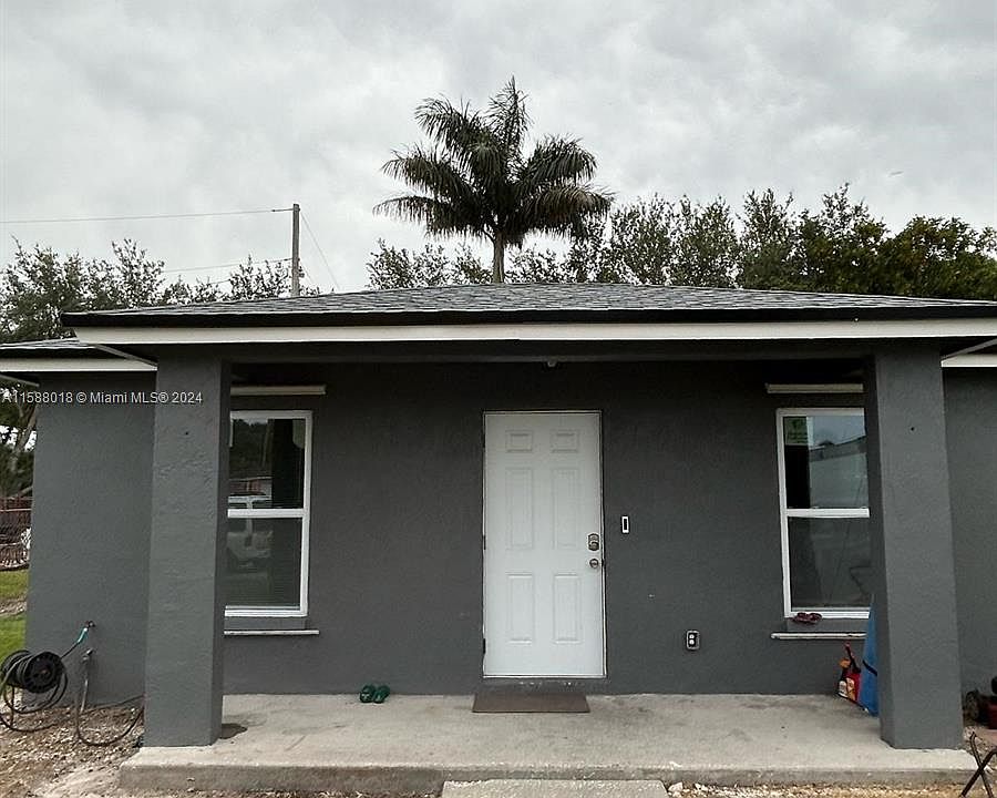 1st image of 322 Carissa Dr