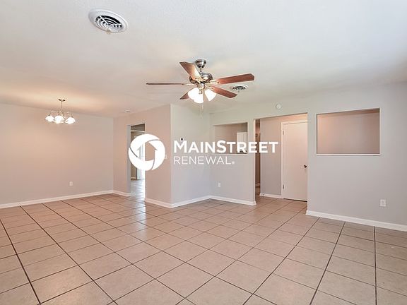 3rd image of 1625 Leach Cir