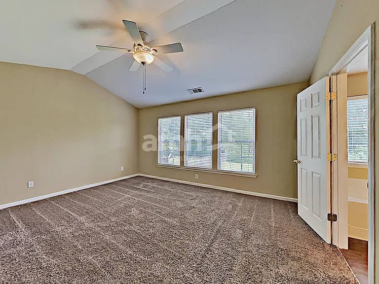 2251 Monthemer Cv — Photo 11