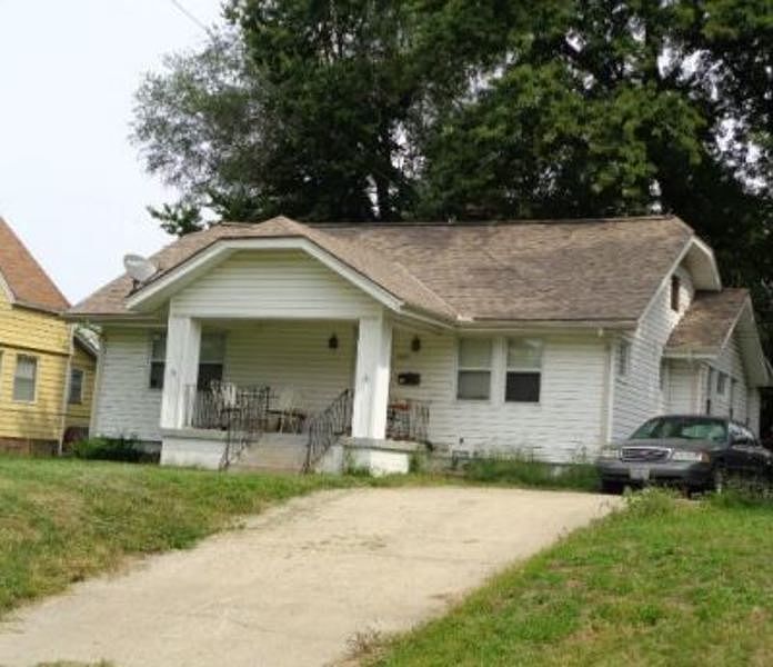 1st image of 1005 S Dodgion Ave