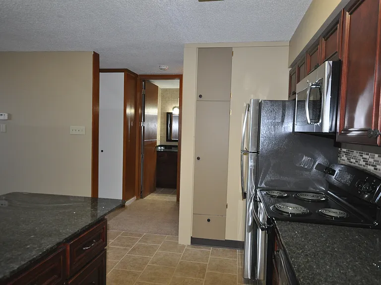 Capital Hill Apartments — Photo 6