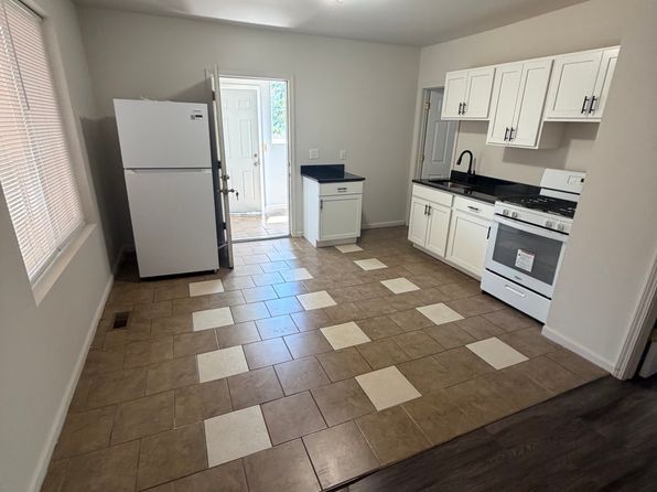 2214 Caniff St #1R