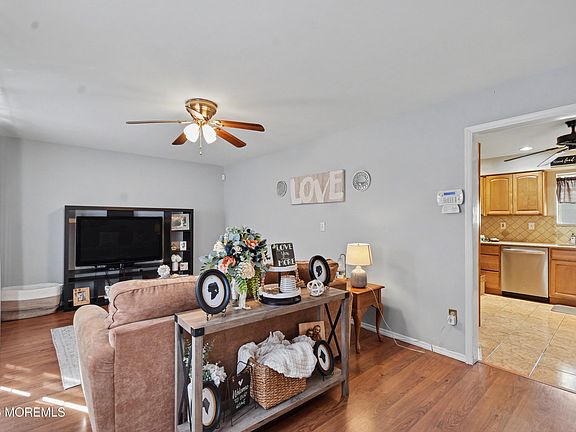 3rd image of 89 Essex Avenue