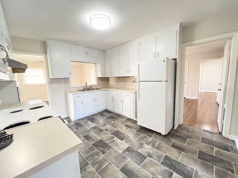 1259 Old Peachtree Rd — Photo 6