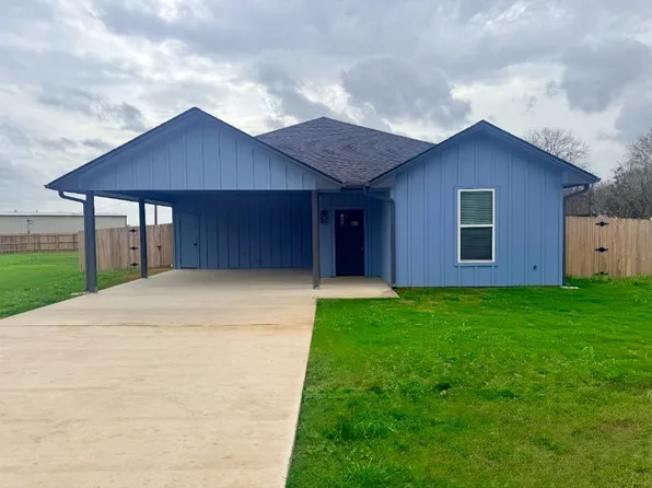 221 Hester St, Lexington, TX 78947