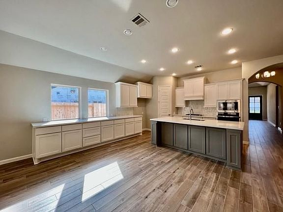 3rd image of 10618 Kingston Spring Dr