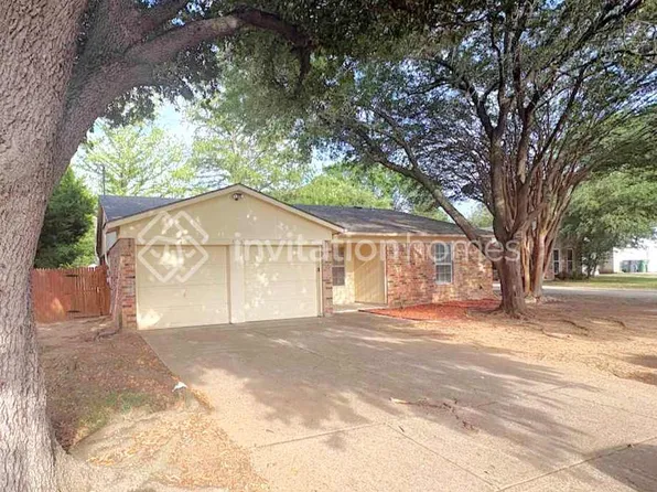 5205 Hideaway Ct, Arlington, TX 76017