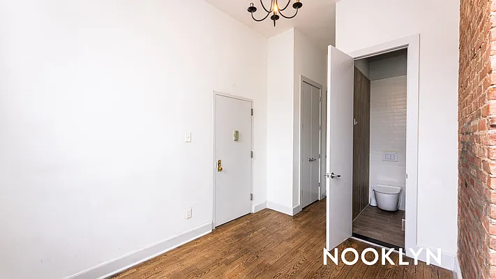 Rented by Nooklyn NYC LLC | media 25