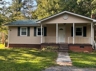 336 Avery Scroggs Rd, Hayesville, NC 28904
