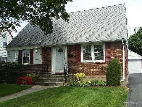 1st image of 60 Lipton Ln