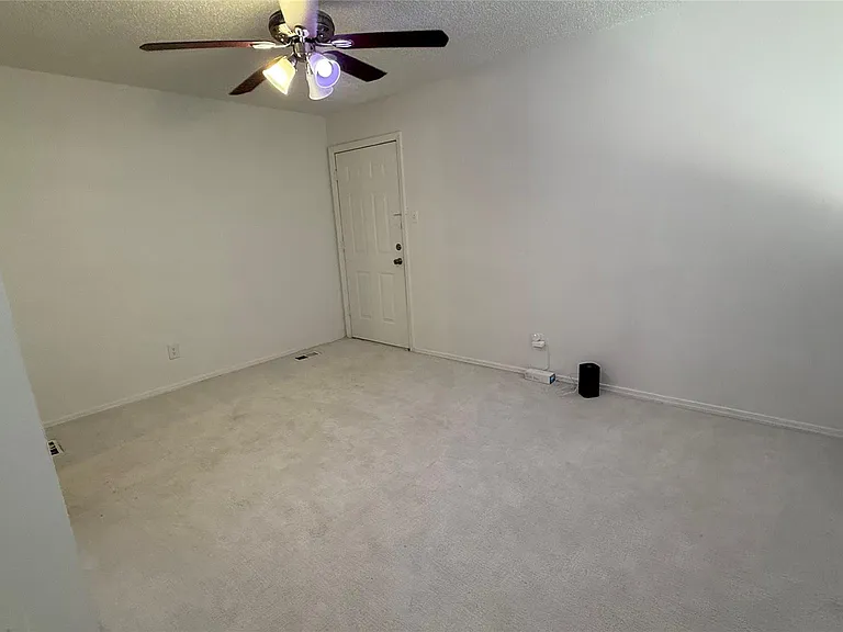 9839 Walnut St #210 — Photo 5