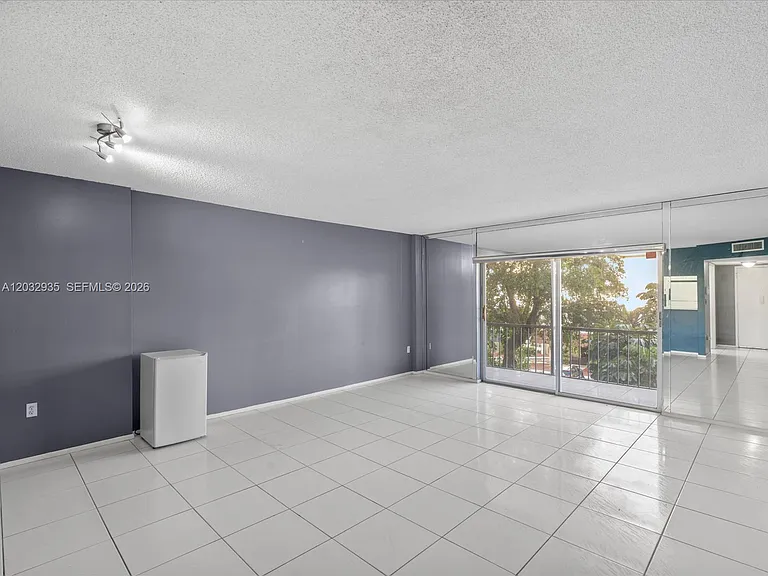 4172 Inverrary Dr #306 — Photo 2