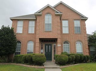 2318 Saint Albens Pl, Garland, TX 75040