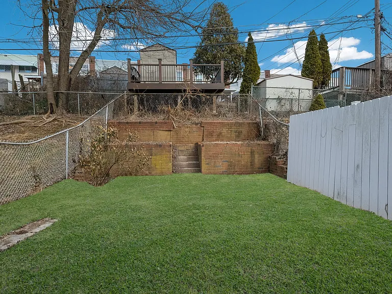 12010 Millbrook Rd — Photo 33