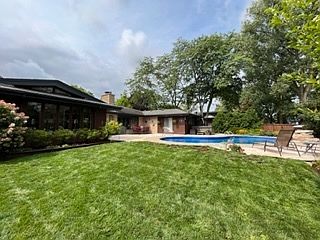 2nd image of 520 Harvey Ave
