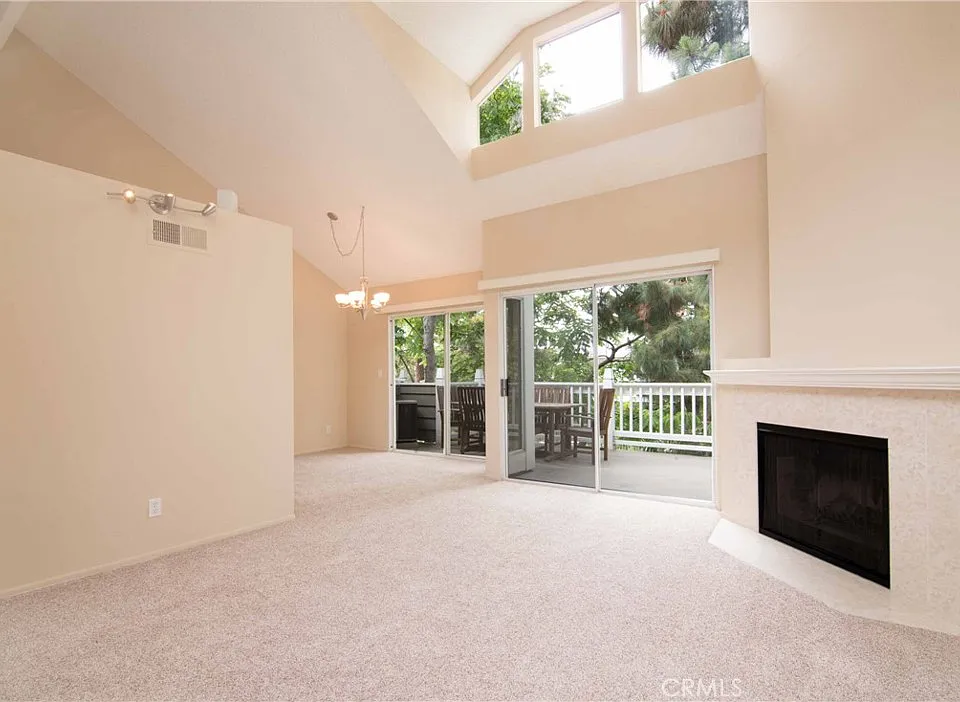 750 Wesleyan Bay #6