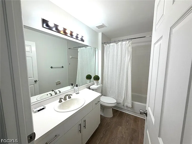 3740 Fieldstone Blvd #104 — Photo 13