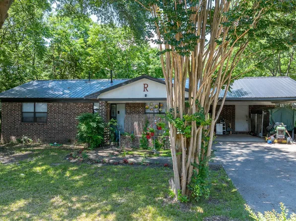 1302 W Taylor St, Clarksville, AR 72830