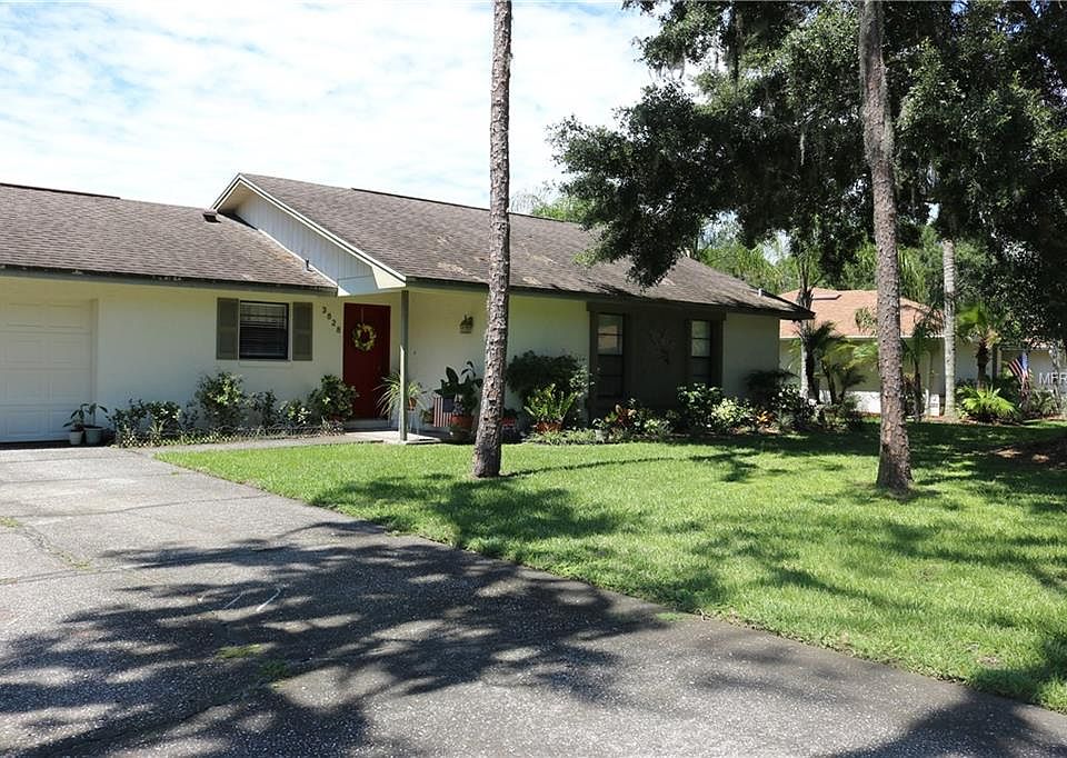 1st image of 3828 Garnet Dr