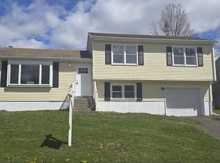 29 Roberta Dr, Middletown, CT 06457