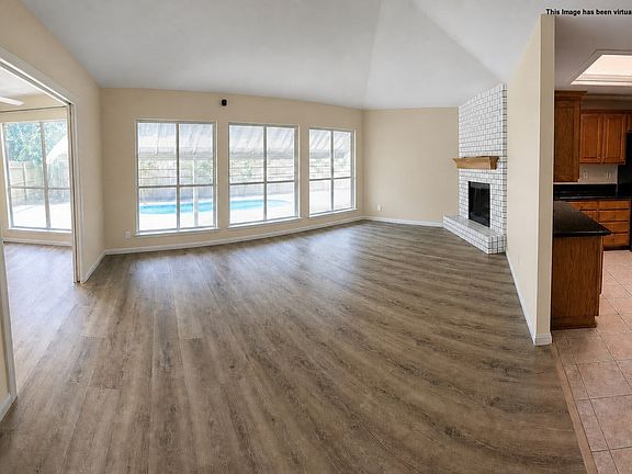 4th image of 601 Parker Dr