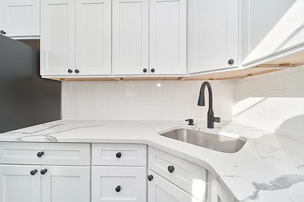 Sold by Compass | media 7