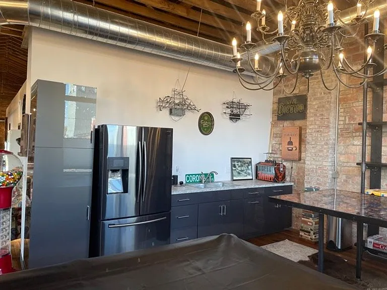 316 E Willow St — Photo 10