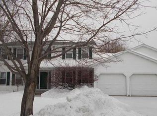 2050 Emerald Dr, Green Bay, WI 54311