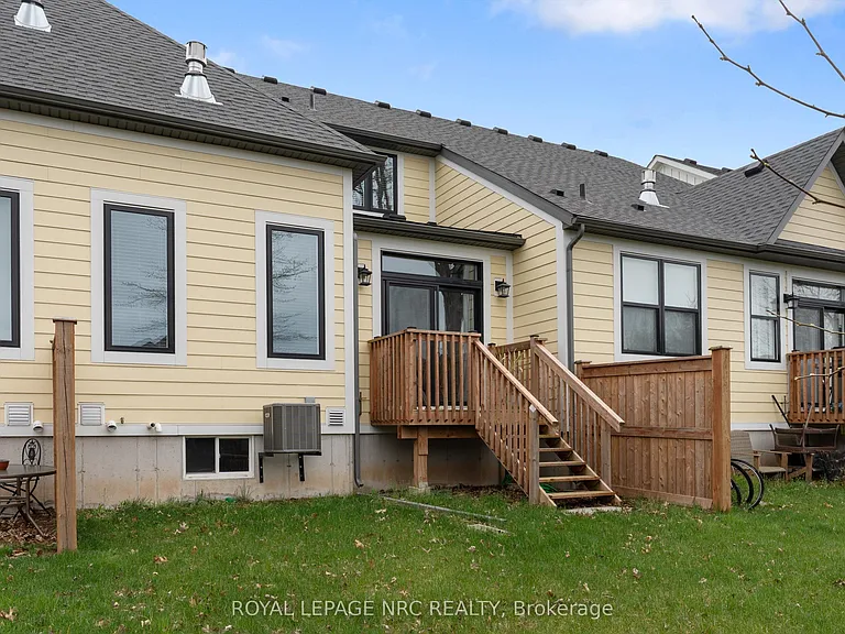 16 Paradise Grv — Photo 14