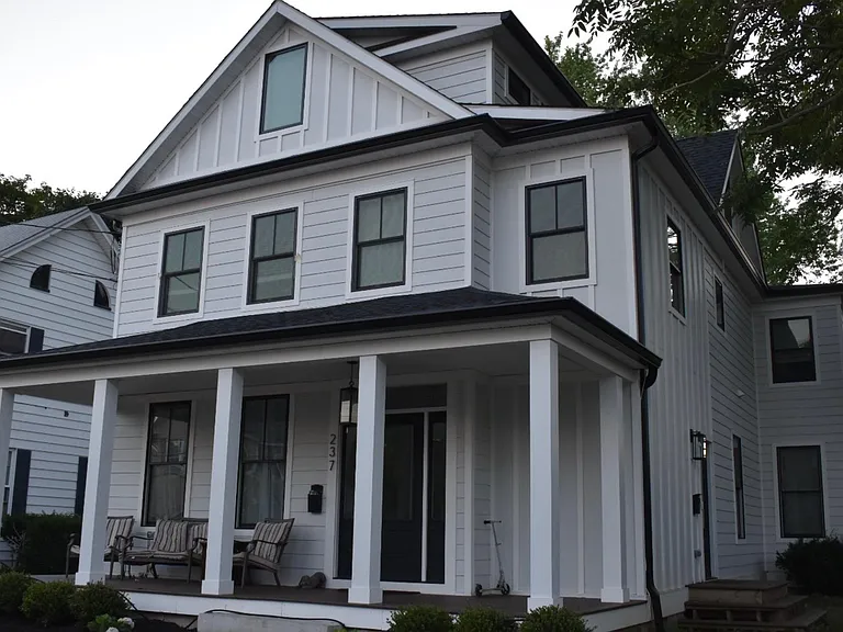 237 Mechanic St #B — Photo 1