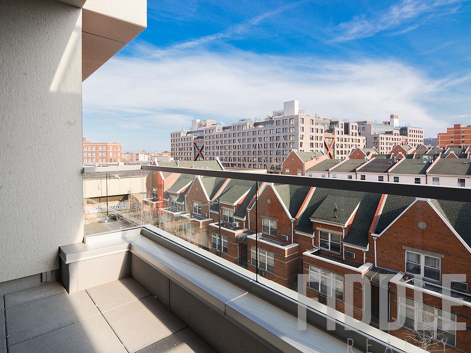 1st image of 10 Montieth St APT 649